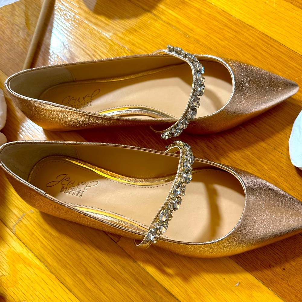jewel Badgley Mischka dylan flat rose gold color size 8 brand new